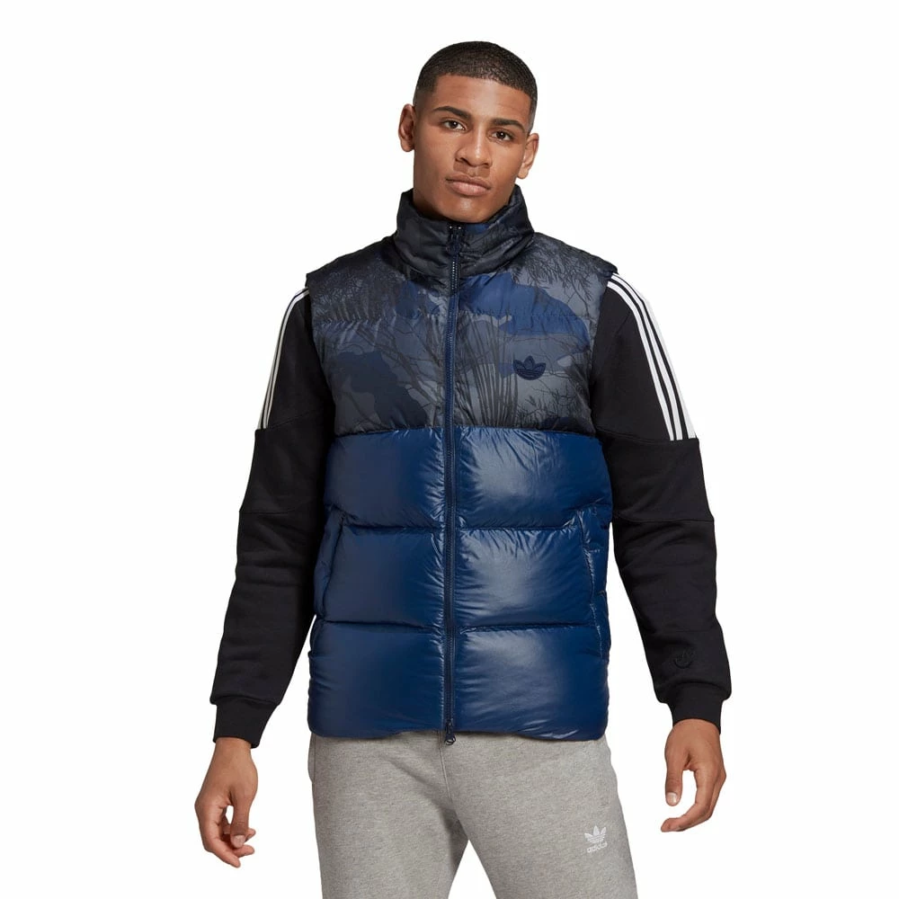 Billig ✔️ Adidas Originals Regen Daunenweste Camo Print/Blue Herren 😉